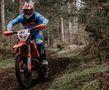 Erfolgreiches Wochenende für die Walzer Teamfahrer beim Mountain Enduro in Rohr im Gebirge
