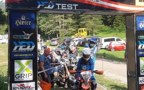 Erfolgreiches Wochenende für die Walzer Teamfahrer beim Mountain Enduro in Rohr im Gebirge - Bild 5