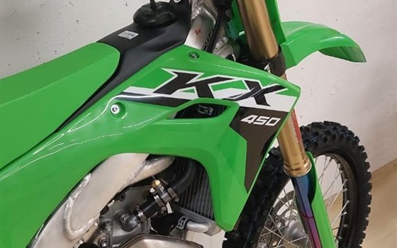 Auslieferung einer Kawasaki KX 450 - Bild 2