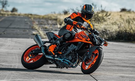 Hol dir jetzt deine KTM 990 DUKE! 