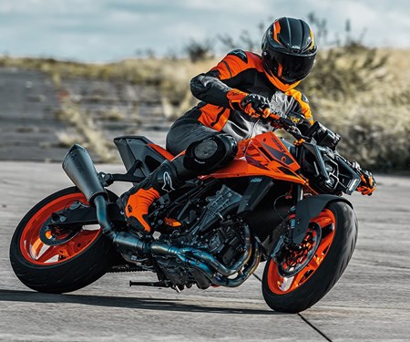 Hol dir jetzt deine KTM 990 DUKE! 