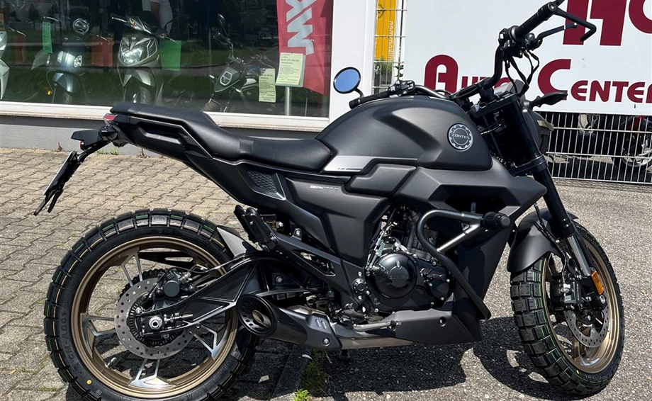 125er G1 von Zontes mit 15 PS und ABS Bild 10: 125er G1 von Zontes mit 15 PS und ABS