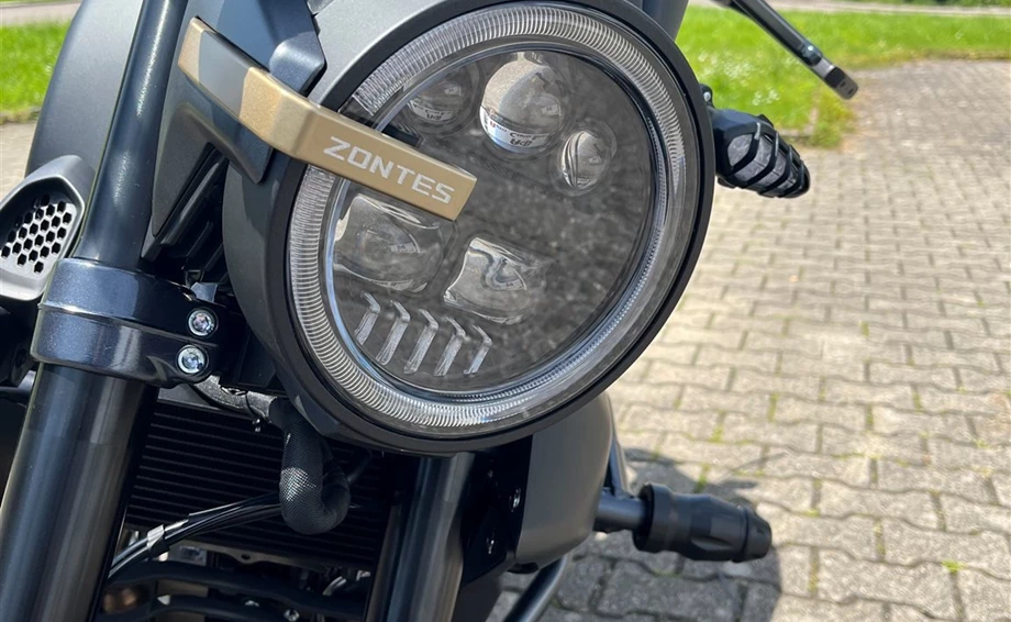 125er G1 von Zontes mit 15 PS und ABS Bild 12: 125er G1 von Zontes mit 15 PS und ABS