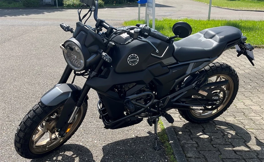 125er G1 von Zontes mit 15 PS und ABS Bild 7: 125er G1 von Zontes mit 15 PS und ABS