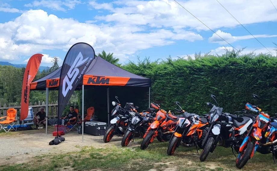 KTM Breuer & Friends on Tour in Südtirol Bild 1: KTM Breuer & Friends on Tour in Südtirol