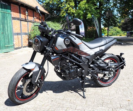 Junge Gebrauchte: Benelli Leoncino 125