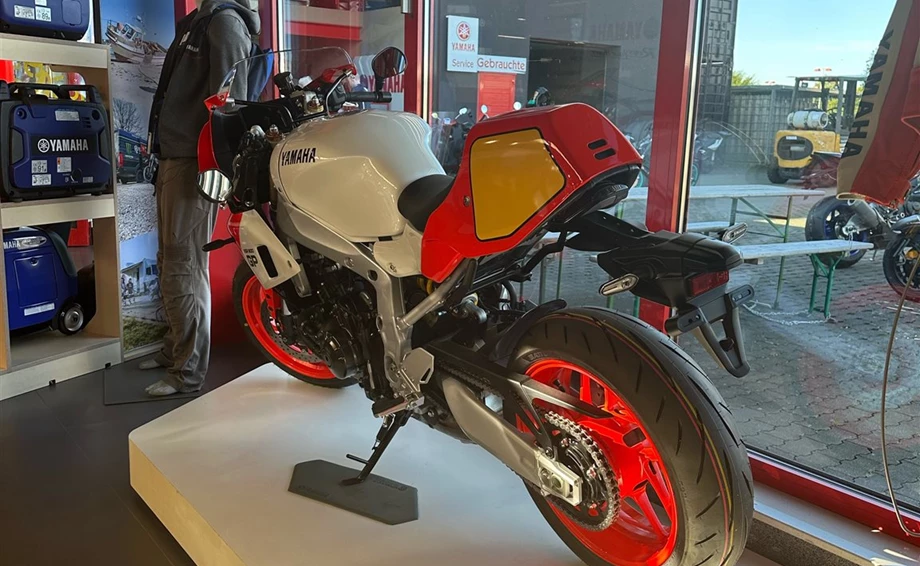 Entdeckt die neue Yamaha XSR900 GP Bild 5: Entdeckt die neue Yamaha XSR900 GP