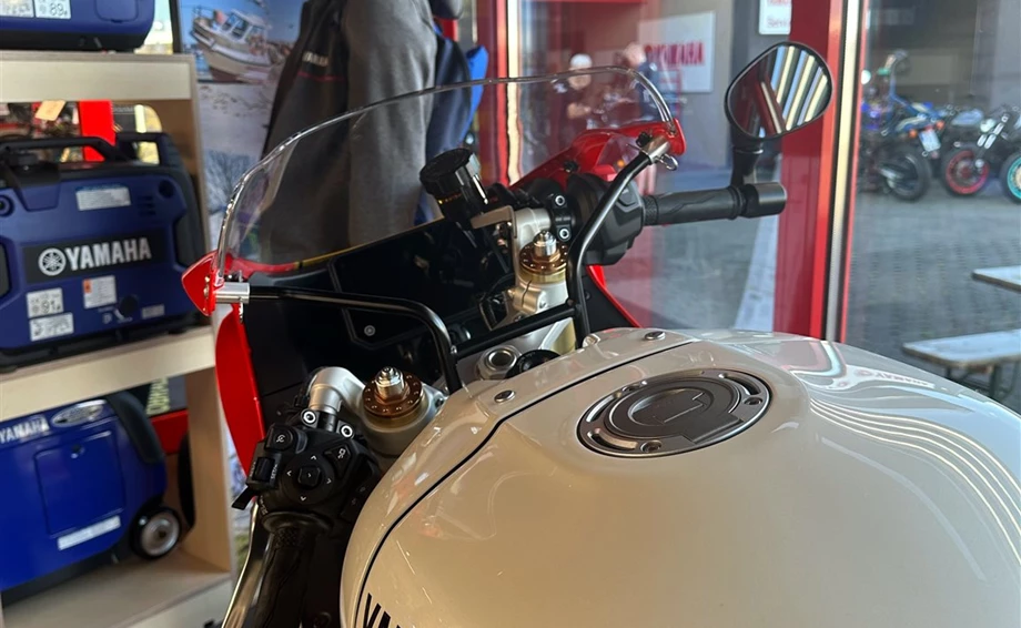 Entdeckt die neue Yamaha XSR900 GP Bild 6: Entdeckt die neue Yamaha XSR900 GP