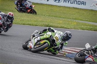 IDM Superbike, 3. Lauf Most: Caricasulo entschädigt SKACH Motors Racing mit Punkterang