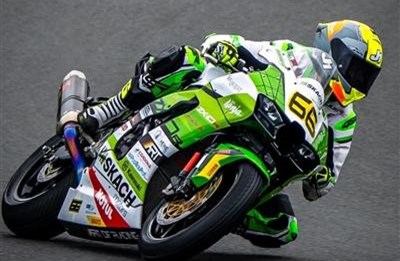 IDM Superbike, 2. Lauf Oschersleben: Gemischte Gefühle bei SKACH Motors Kawasaki Racing in der Magdeburger Börde
