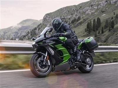 Ninja H2 SX und Ninja H2 SX SE jetzt inklusive Tourer-Kit*