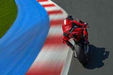 Wonder. Engineered. Panigale V4, die siebte Generation!