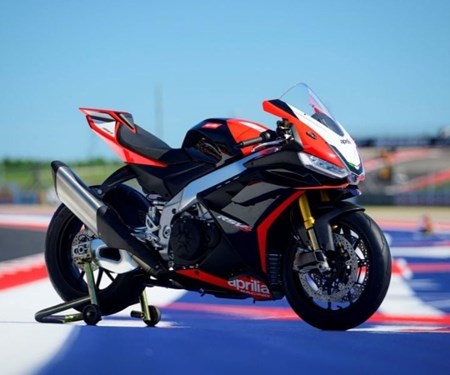 APRILIA RSV4 FACTORY UND TUONO V4 FACTORY SE-09 SBK