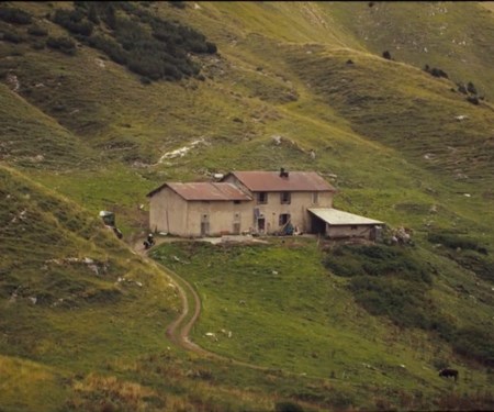 Ausblick: mit Tuareg 660, von der Stadt zu den Almen im Gebirge