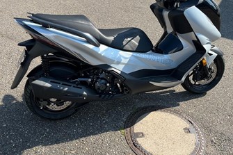 Jetzt wieder bei uns! Maxi Scooter 350E von Zontes.