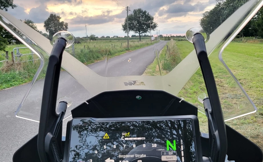 Verbesserte Displays mit hohem Komfort! Bild 1: Verbesserte Displays mit hohem Komfort!