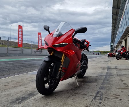 Panigale V4 S 2025 Runout