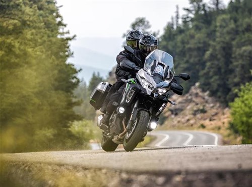 Neuer Adventure-Tourer für 2025: Versys 1100 kommt mit mehr Hubraum, Power und Drehmoment