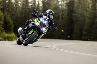 Kawasaki Ninja 1100 SX 2025: Expresso Trans-Europeo