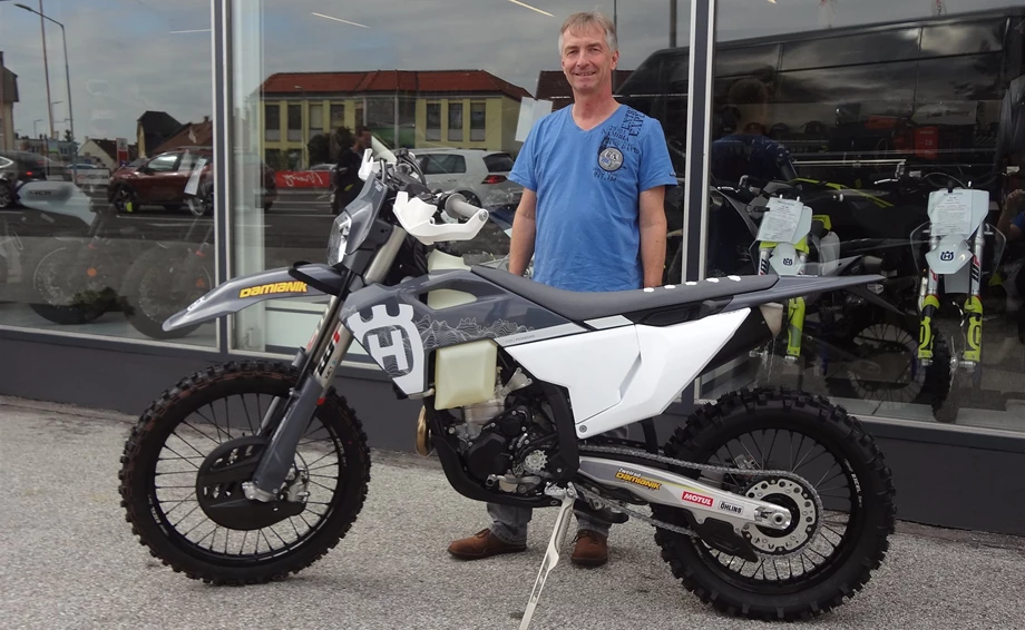 Übergabe einer Husqvarna FE 350 Pro! Bild 1: Übergabe einer Husqvarna FE 350 Pro!