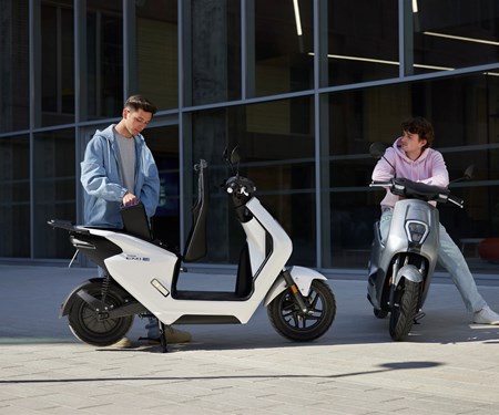 Honda gibt den Österreich Marktstart für das erste elektrische Zweirad der Marke in Europa, den EM1 e:, bekannt