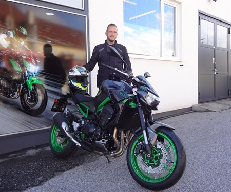 Geraden sind für schnelle Bikes, Kurven für schnelle Biker.