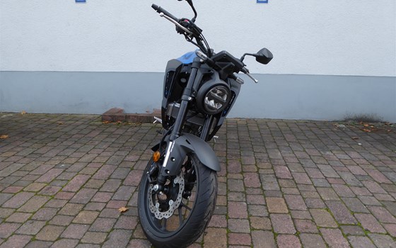 Honda CB 125 R - Bild 3