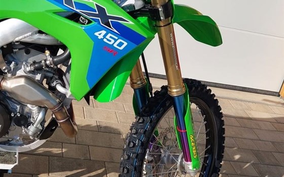 Die Verwandlung einer Kawasaki KX 450/ 2024 - Bild 1