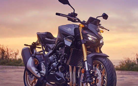 Das neue Honda Naked Bike Flaggschiff-Modell CB1000 Hornet sorgt gemeinsam mit der SP Version für maximalen Fahrspaß - Bild 11