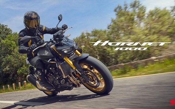 Das neue Honda Naked Bike Flaggschiff-Modell CB1000 Hornet sorgt gemeinsam mit der SP Version für maximalen Fahrspaß - Bild 20