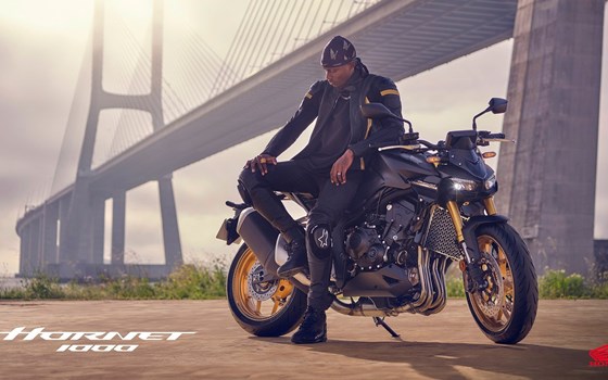 Das neue Honda Naked Bike Flaggschiff-Modell CB1000 Hornet sorgt gemeinsam mit der SP Version für maximalen Fahrspaß - Bild 24