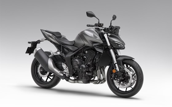 Das neue Honda Naked Bike Flaggschiff-Modell CB1000 Hornet sorgt gemeinsam mit der SP Version für maximalen Fahrspaß - Bild 5