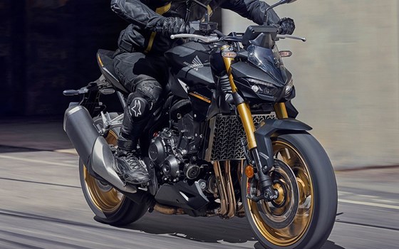 Das neue Honda Naked Bike Flaggschiff-Modell CB1000 Hornet sorgt gemeinsam mit der SP Version für maximalen Fahrspaß - Bild 10