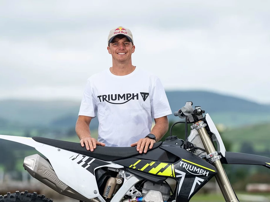 Jonny Walker Unterschreibt Für Das Triumph Racing Enduro Team Bild 1: Jonny Walker Unterschreibt Für Das Triumph Racing Enduro Team