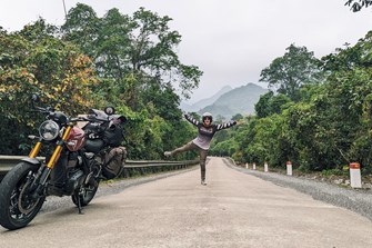 Durch das unbekannte Vietnam auf einer Speed 400