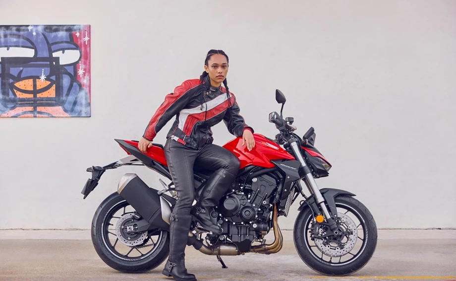 Honda Semmler - Honda CB1000 Hornet vorbestellen Bild 1: Honda Semmler - Honda CB1000 Hornet vorbestellen