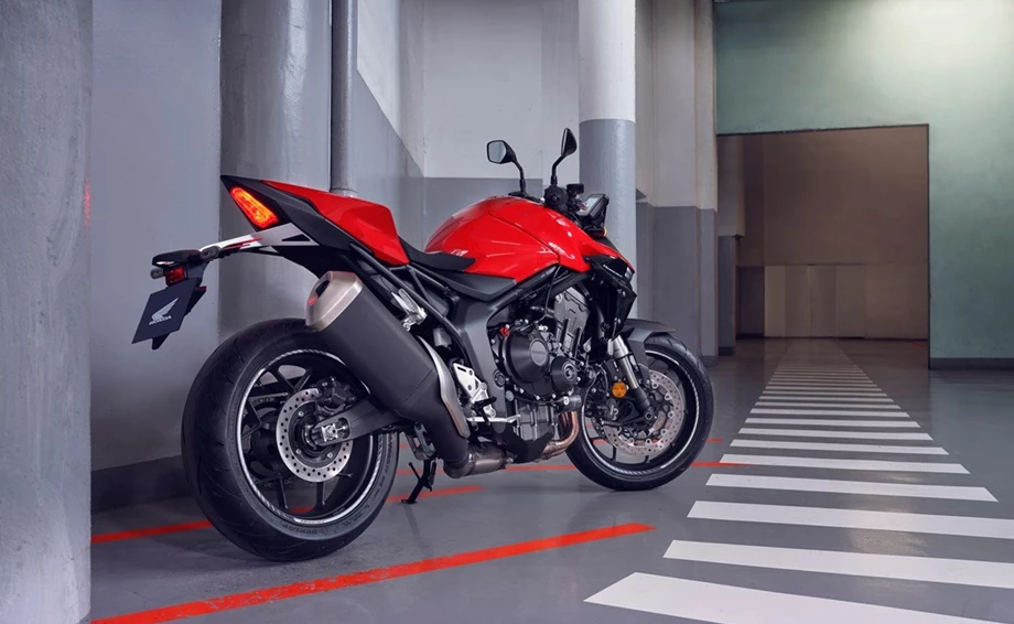 Honda Semmler - Honda CB1000 Hornet vorbestellen Bild 12: Honda Semmler - Honda CB1000 Hornet vorbestellen