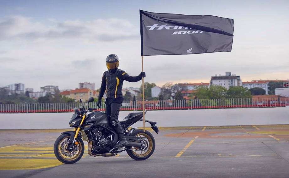 Honda Semmler - Honda CB1000 Hornet vorbestellen Bild 26: Honda Semmler - Honda CB1000 Hornet vorbestellen