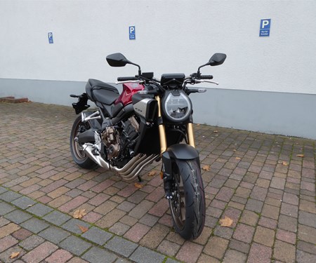 Honda CB 650 R E-Clutch