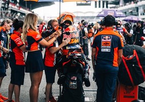 Strong results for Vietti and Rueda at intense Malaysian MotoGP™  Brad Binder and Jack Miller were victims of a second corner accident at a hot Malaysian Grand Prix at the long Sepang Internat ... Weiter >>