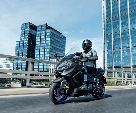 Die neuen MY25 Modelle: TMAX und TMAX Tech MAX