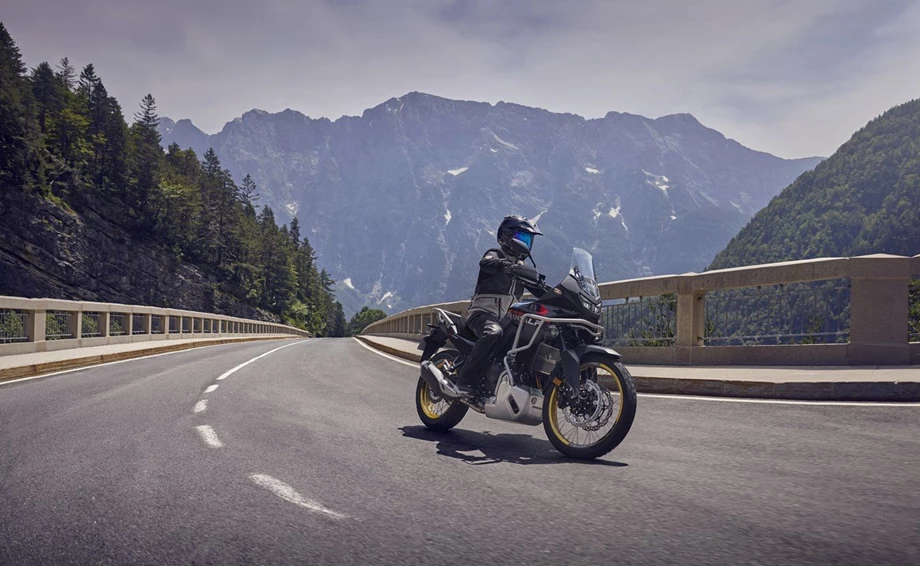 Honda Semmler - HONDA XL750 TRANSALP Modelljahrgang 2025 Bild 3: Honda Semmler - HONDA XL750 TRANSALP Modelljahrgang 2025