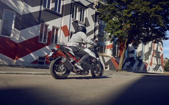 Honda Semmler - HONDA CB750 HORNET Modelljahrgang 2025 - Bild 11