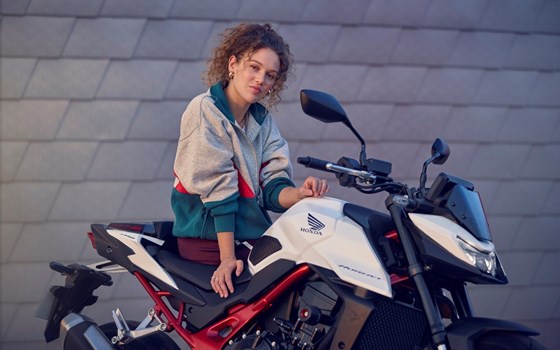 Honda Semmler - HONDA CB750 HORNET Modelljahrgang 2025 - Bild 16