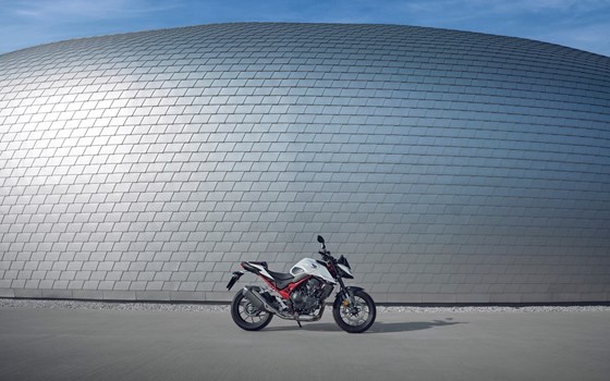 Honda Semmler - HONDA CB750 HORNET Modelljahrgang 2025 - Bild 25