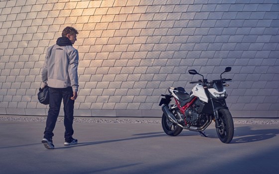 Honda Semmler - HONDA CB750 HORNET Modelljahrgang 2025 - Bild 27