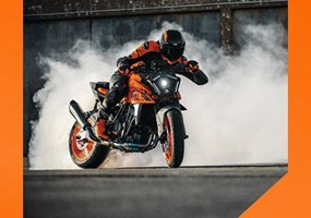 KTM FINANZIERUNGSANGEBOTE Mit KTM Finance bist auch du READY TO RACE! Ìdeal für alle Orange Bleeder und jene, die es noch werden wollen.

Angebot gült ... Weiter >>