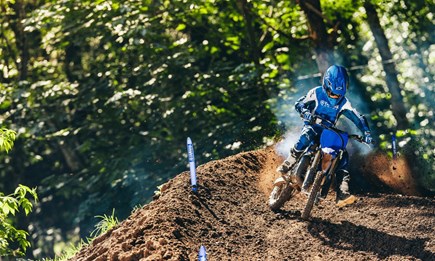 Trete ein in die victorYZone mit Yamahas 2025 Off Road Competition Range Trete ein in die victorYZone mit Yamahas 2025 Off Road Competition Range
