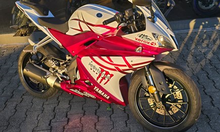 Heute fertig geworden: YZF-R 125 Monster-Umbau Heute fertig geworden: YZF-R 125 Monster-Umbau