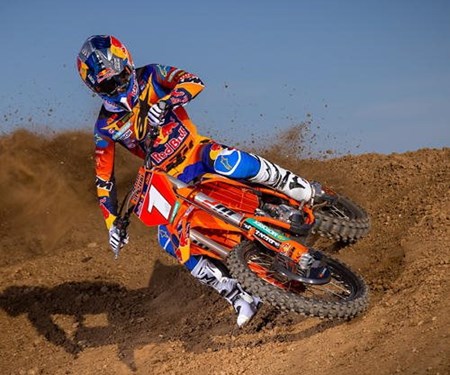 RIDE LIKE A WINNER WITH THE 2025 KTM SX-F FACTORY EDITIONS